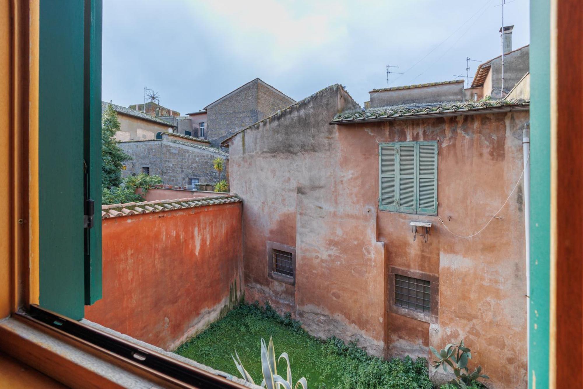 La Torretta Bed and Breakfast Tuscania Exteriör bild