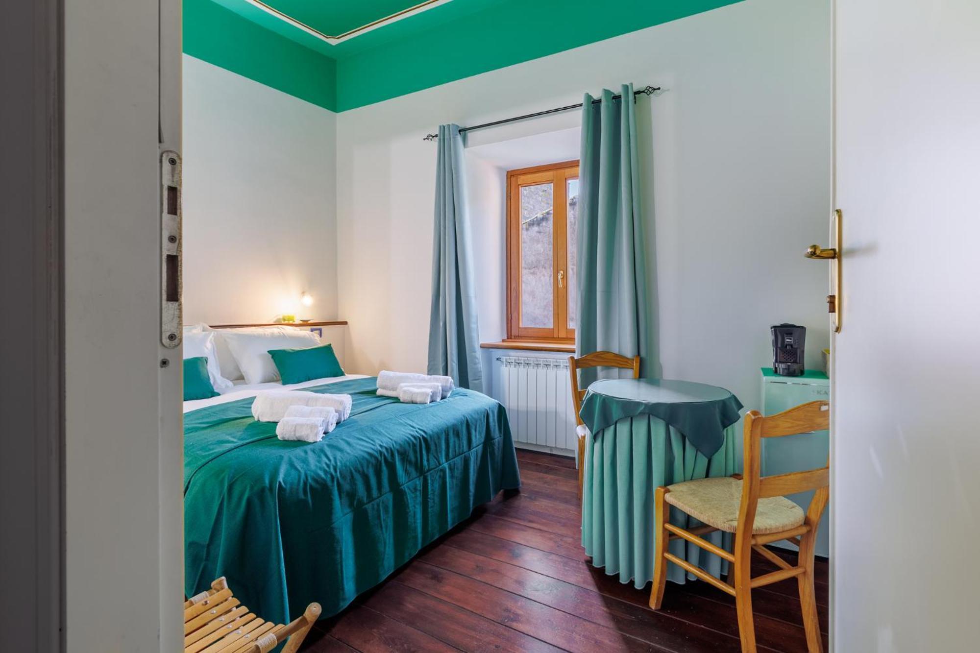 La Torretta Bed and Breakfast Tuscania Exteriör bild