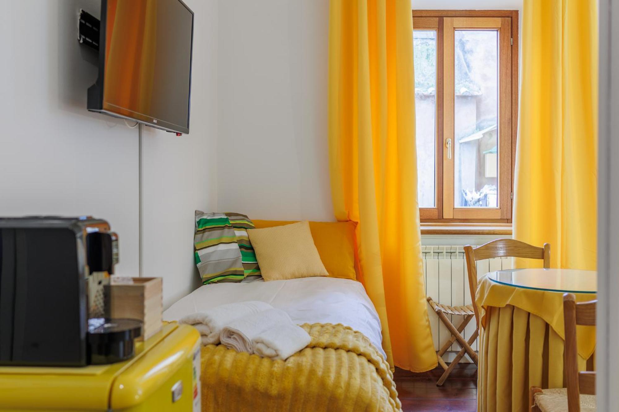 La Torretta Bed and Breakfast Tuscania Exteriör bild
