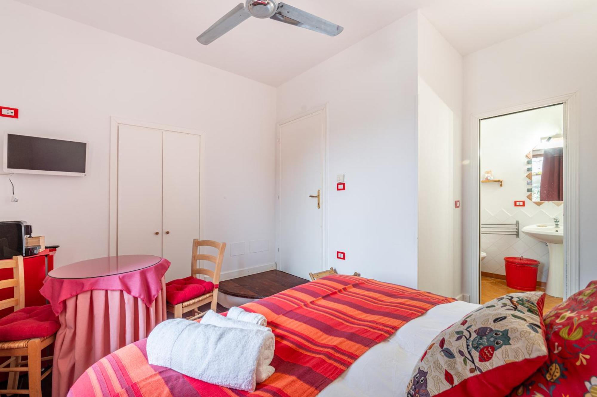 La Torretta Bed and Breakfast Tuscania Exteriör bild